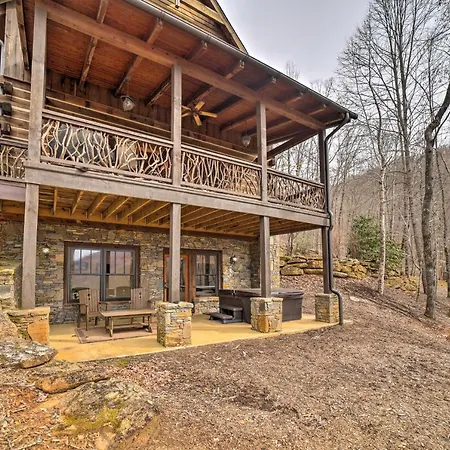Luxury Cabin Rental In Franklin With Private Hot Tub Exterior photo
