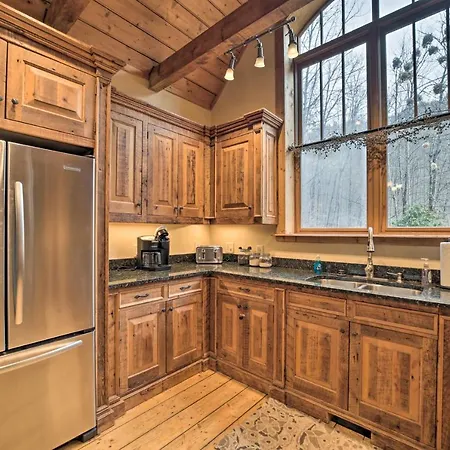 Luxury Cabin Rental In Franklin With Private Hot Tub Exterior photo