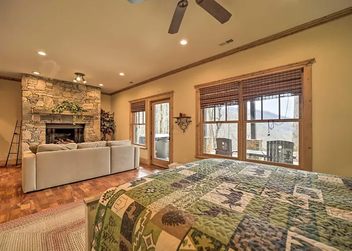 Luxury Cabin Rental In Franklin With Private Hot Tub
