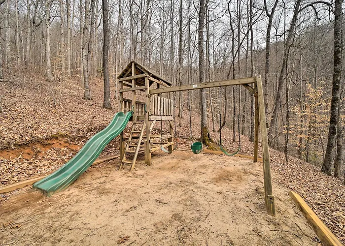 Luxury Cabin Rental In Franklin With Private Hot Tub