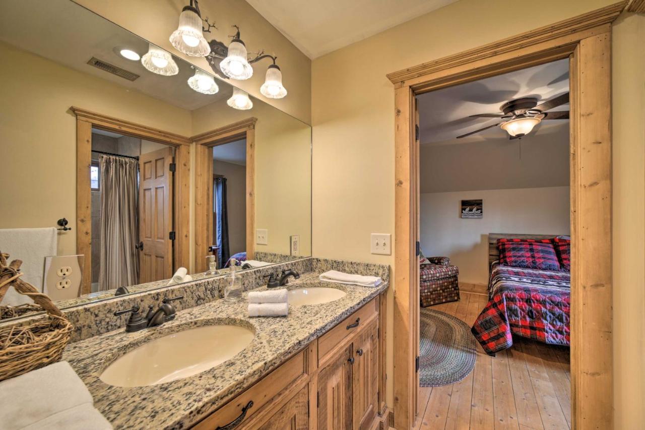 Luxury In With Private Hot Tub * Franklin