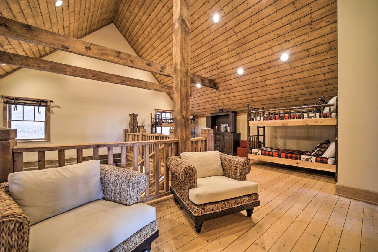 Holiday home Luxury In With Private Hot Tub