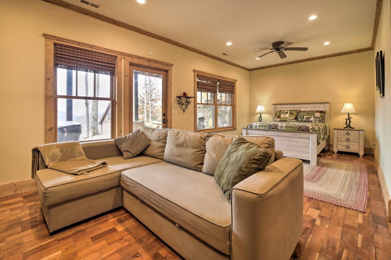Luxury In With Private Hot Tub Holiday home *