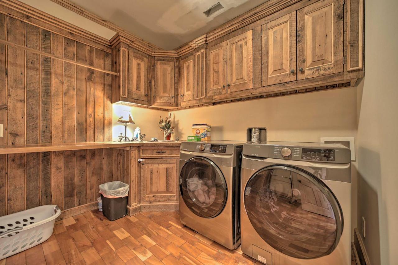 Luxury In With Private Hot Tub *
